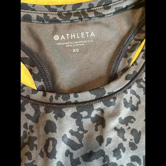 Athleta Leopard Shanti Crop Tank NWT - Picture 2 of 6